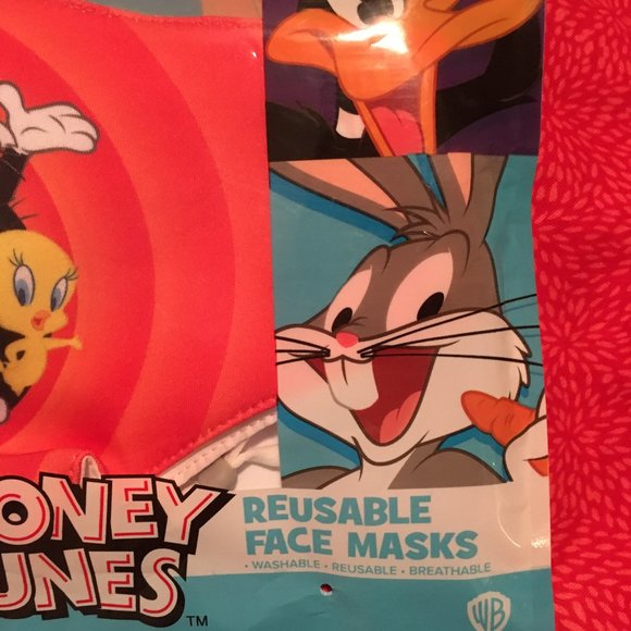 Looney Tunes Face Mask BRAND🆕😷 🛋️ 😷 - Picture 4 of 16